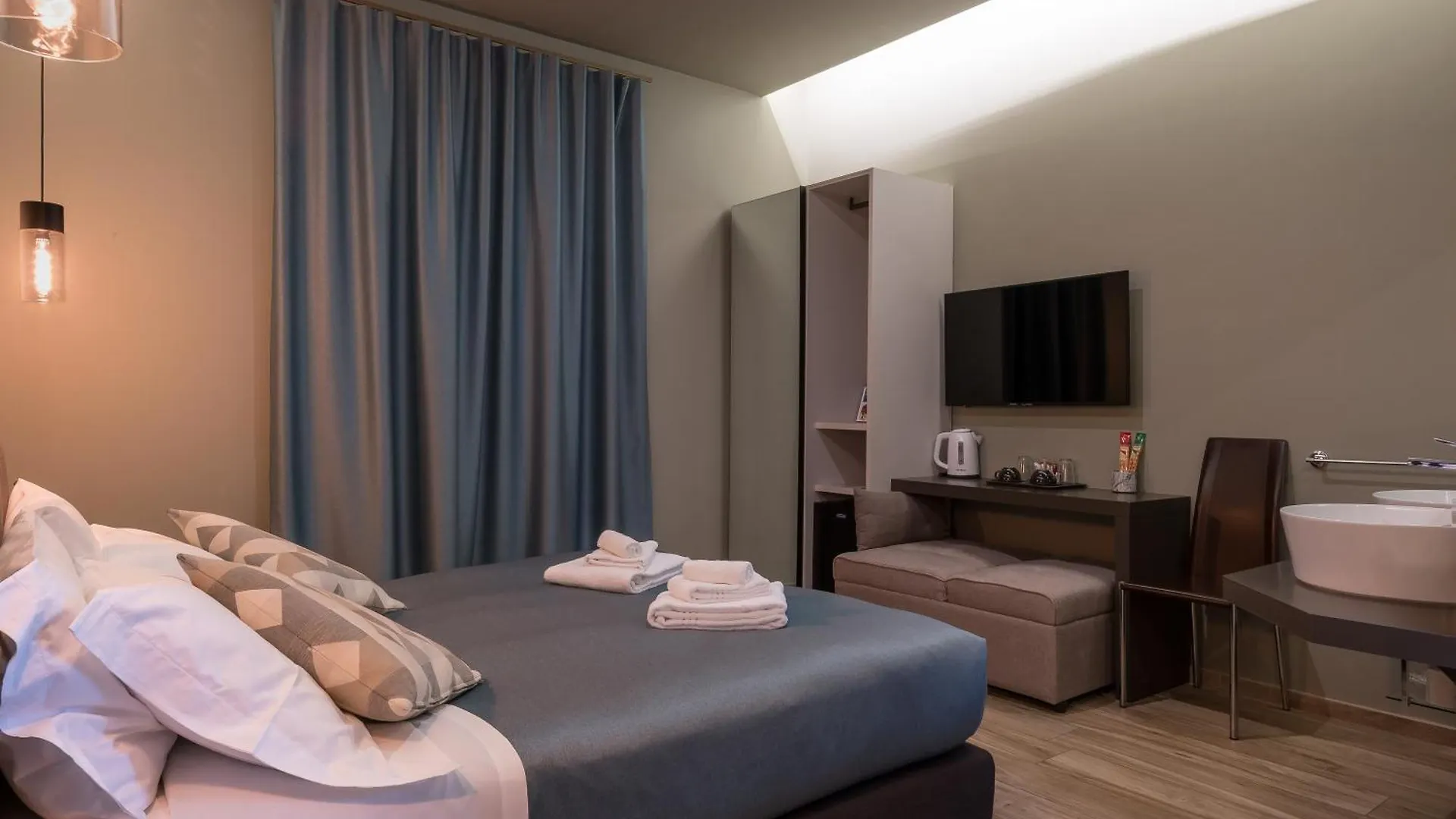 GOGO` Petit Hotel Florence